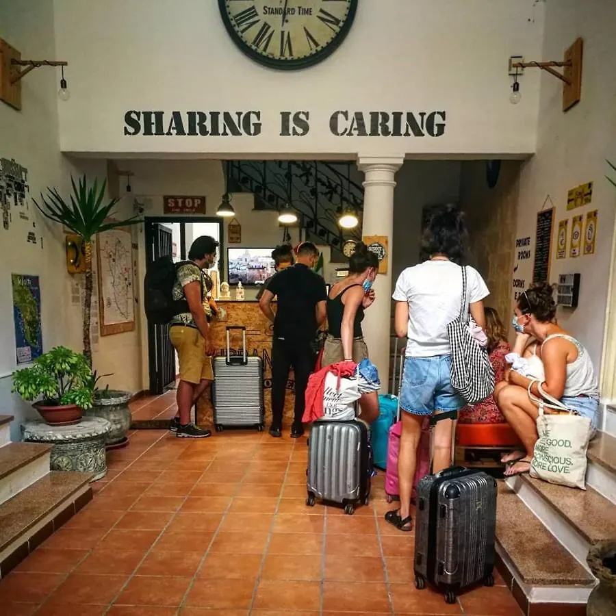 לצ'ה Urban Oasis Hostel איטליה