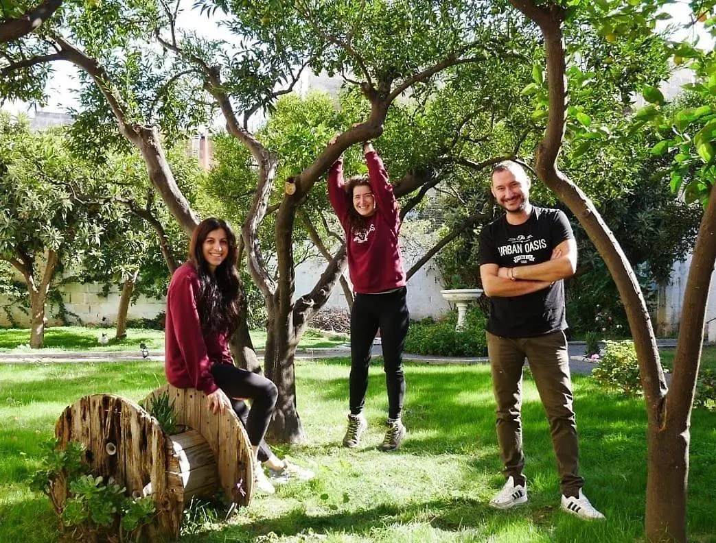 לצ'ה Urban Oasis Hostel